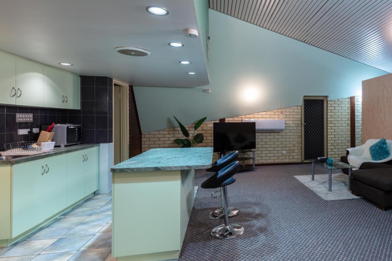 Sails 3* Geraldton
