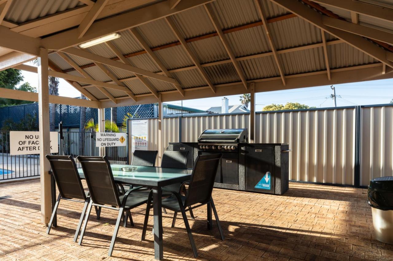 Sails 3* Geraldton